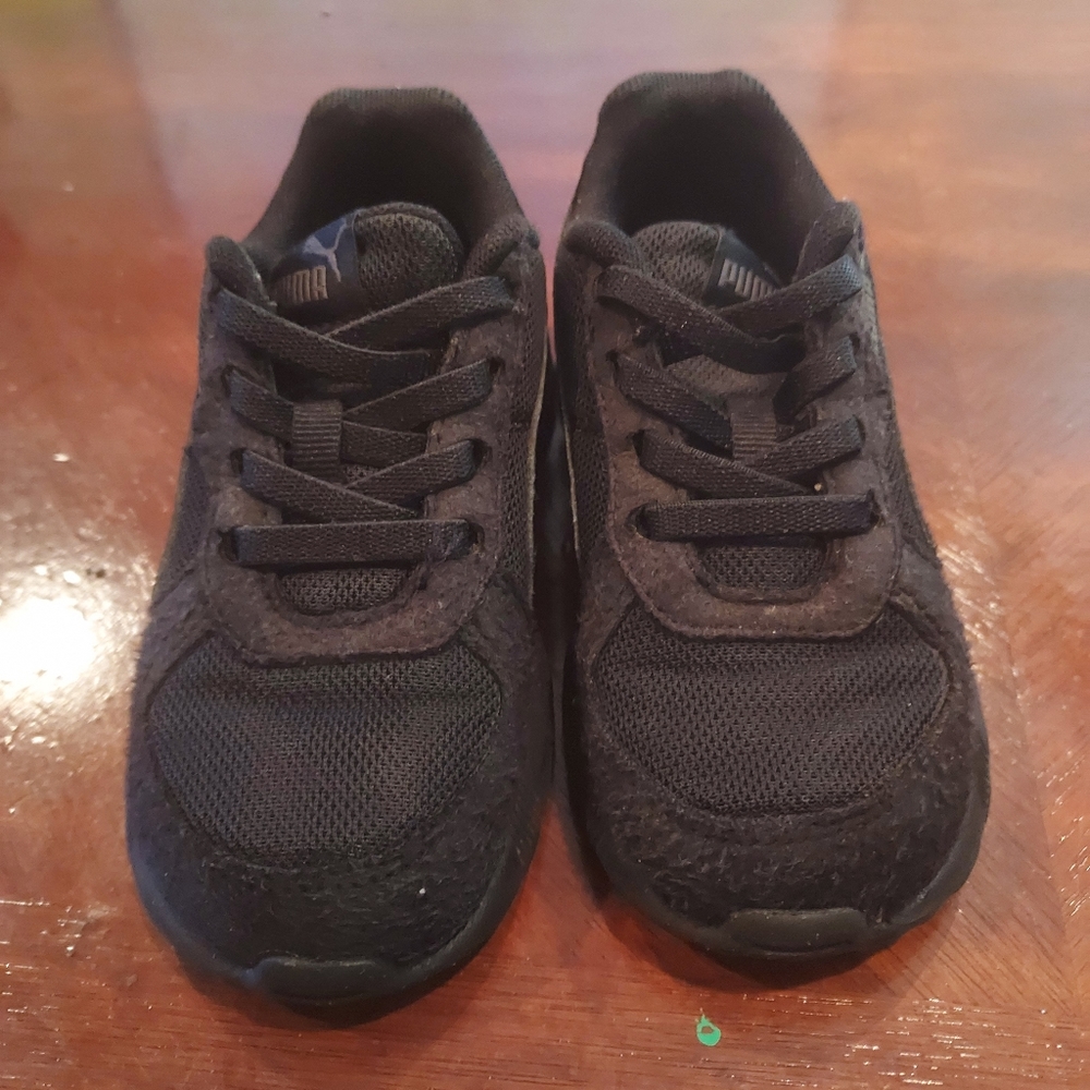 8c black puma